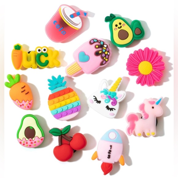 🆕 3ct Charms & 1 Keychain Charm Holder - Color &  Charms Random - Picture 8 of 12